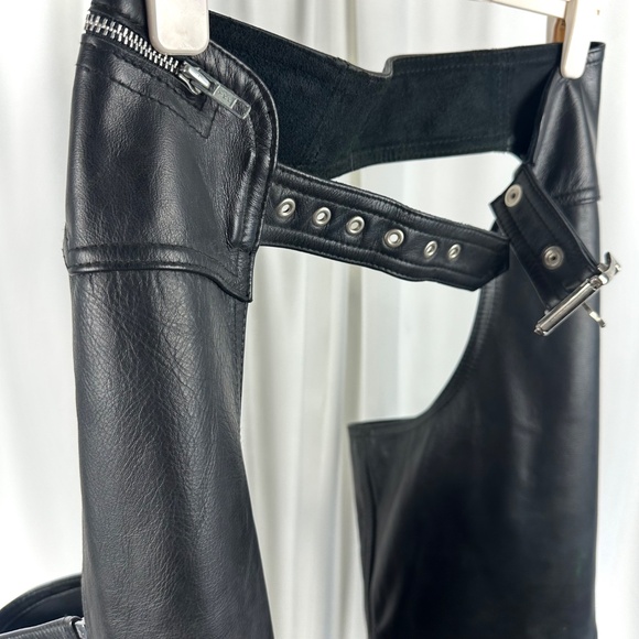 Vintage Women's Leather Motorcycle Chaps in Black • Soft & Durable Cowhide • XS - Picture 9 of 10